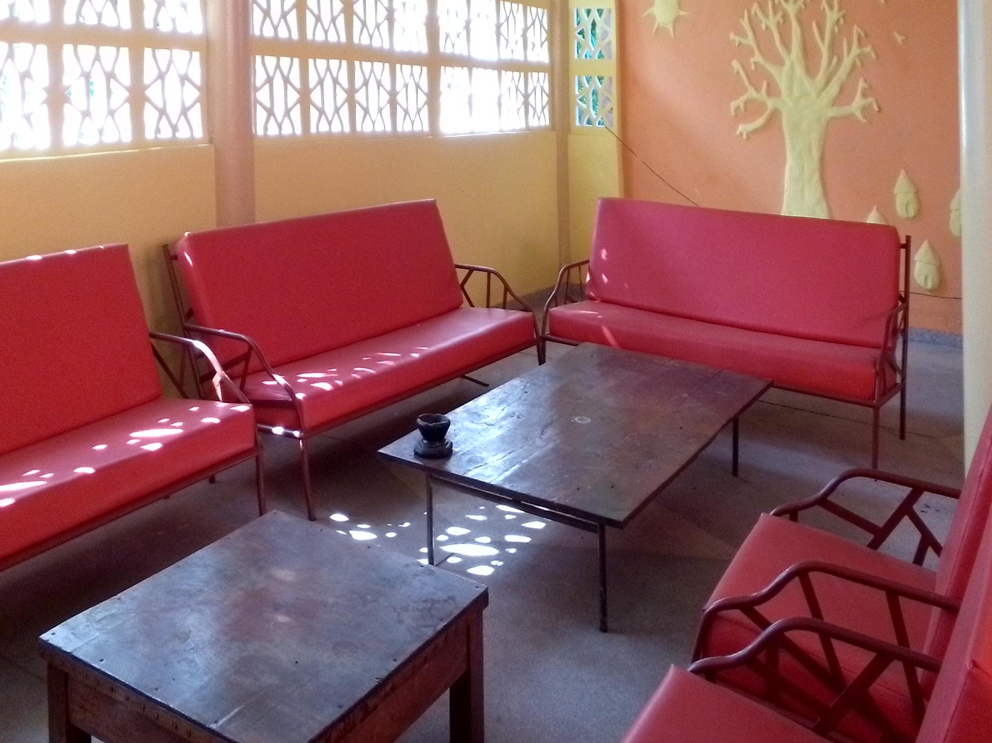 Salon bar